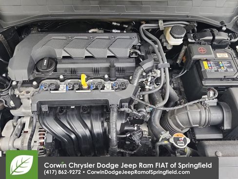 Used 2025 Hyundai Venue SEL FWD image 33