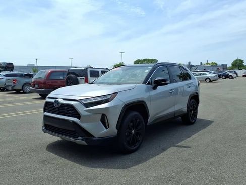 Certified 2023 Toyota RAV4 XSE AWD/4WD image 3