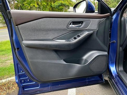 Used 2021 Nissan Rogue SV image 18