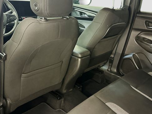 Used 2025 Chevrolet TrailBlazer LT AWD/4WD image 27