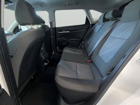 Used 2025 Kia Seltos LX AWD/4WD image 11