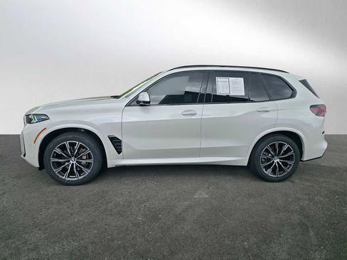 Used 2025 BMW X5 xDrive40i AWD/4WD image 6