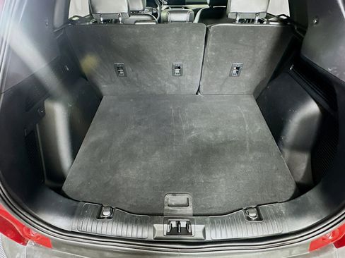 Used 2022 Ford Escape Titanium FWD image 28