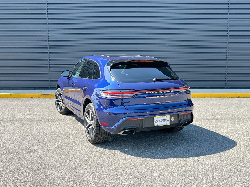 Certified 2026 Porsche Macan AWD/4WD image 3