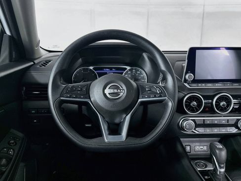 Used 2024 Nissan Sentra SV FWD image 17