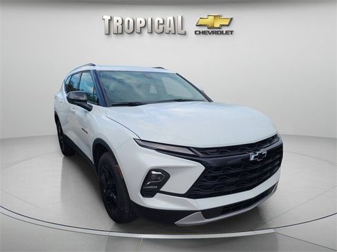 New 2025 Chevrolet Blazer LT w/ Midnight/Sport Edition image 4