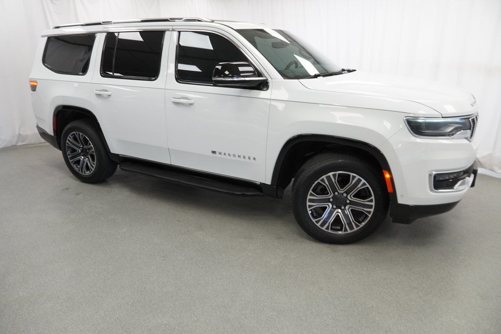 Used 2023 Jeep Wagoneer 4WD w/ Premium Group I image 6