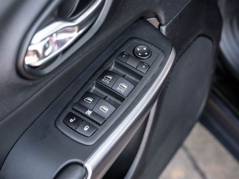 Used 2022 Jeep Cherokee Latitude Lux image 55