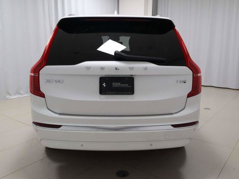 Used 2025 Volvo XC90 T8 Plus w/ Protection Package Premier AWD/4WD image 4