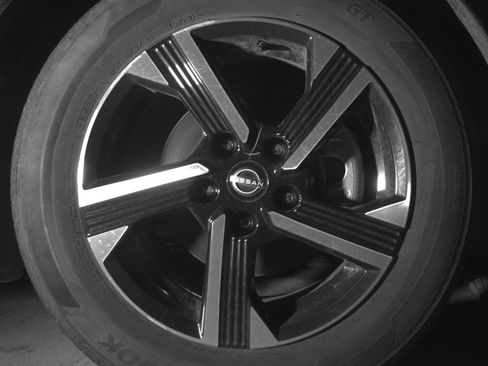 Used 2024 Nissan Sentra SV FWD image 13