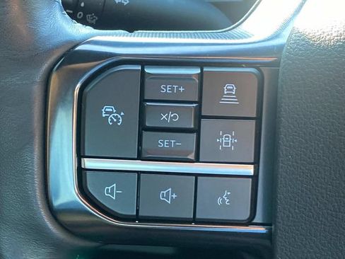 Used 2025 Ford F350 Platinum w/ FX4 Off-Road Package AWD/4WD image 17