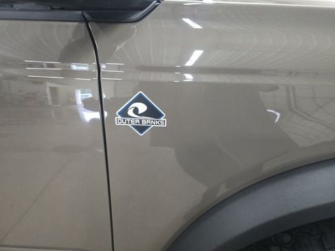 Certified 2025 Ford Bronco Outer Banks AWD/4WD image 3