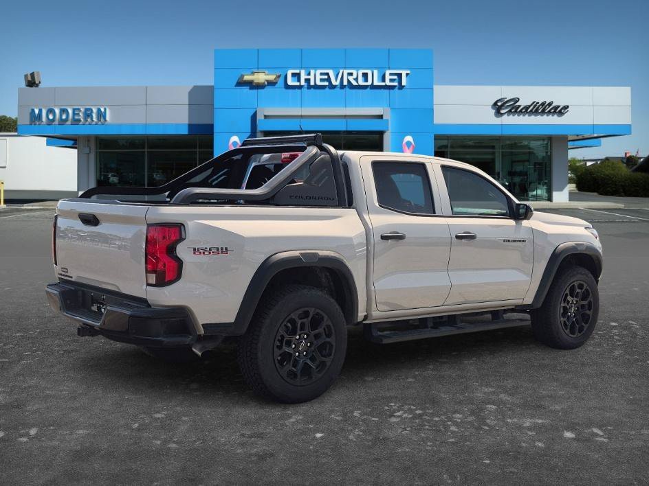 New 2026 Chevrolet Colorado Trail Boss w/ Midnight Edition AWD/4WD image 5