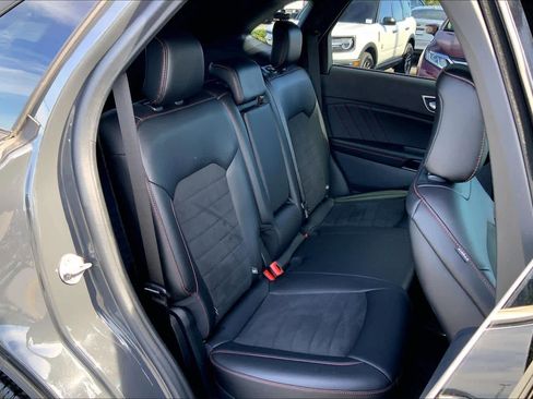 Used 2021 Ford Edge ST-Line FWD image 18