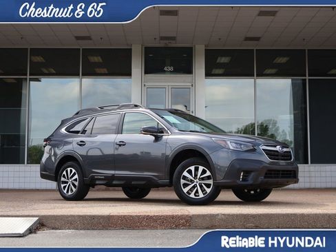 Used 2022 Subaru Outback Premium AWD/4WD image 2
