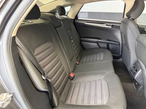 Used 2019 Ford Fusion SE FWD image 76