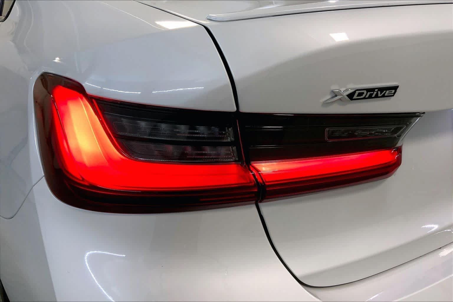 New 2026 BMW 330i xDrive Sedan w/ M Sport Package AWD/4WD image 14