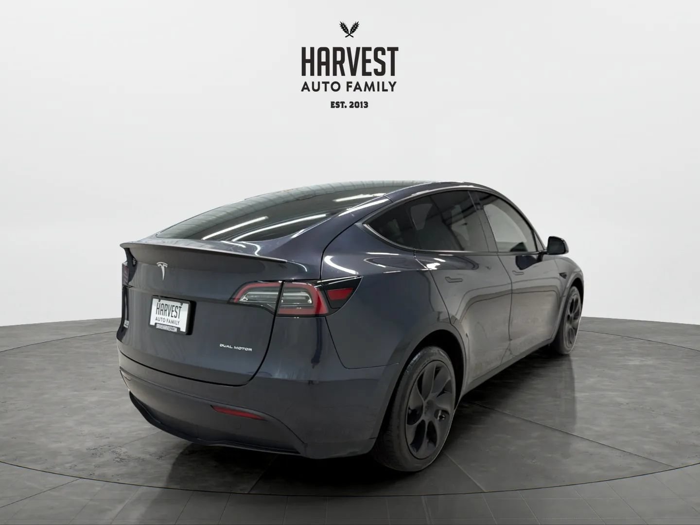Used 2024 Tesla Model Y Long Range AWD/4WD image 6