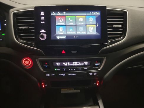 Certified 2022 Honda Passport TrailSport image 33