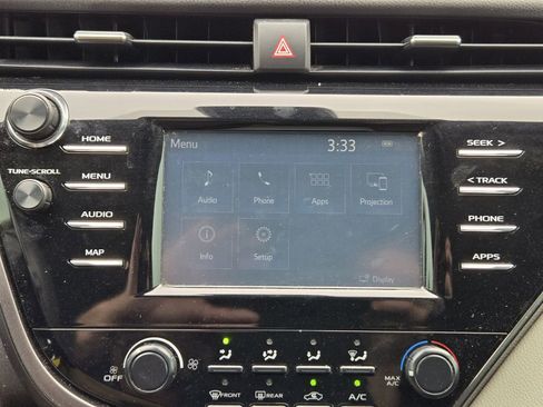 Used 2019 Toyota Camry LE FWD image 11