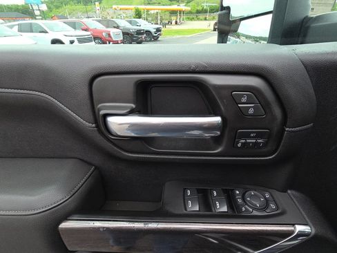 Used 2020 Chevrolet Silverado 2500 LTZ w/ LTZ Plus Package AWD/4WD image 14