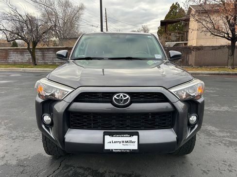 Used 2017 Toyota 4Runner SR5 image 8