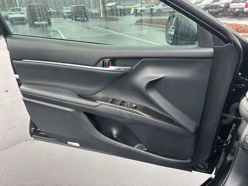 Used 2021 Toyota Camry XSE image 26