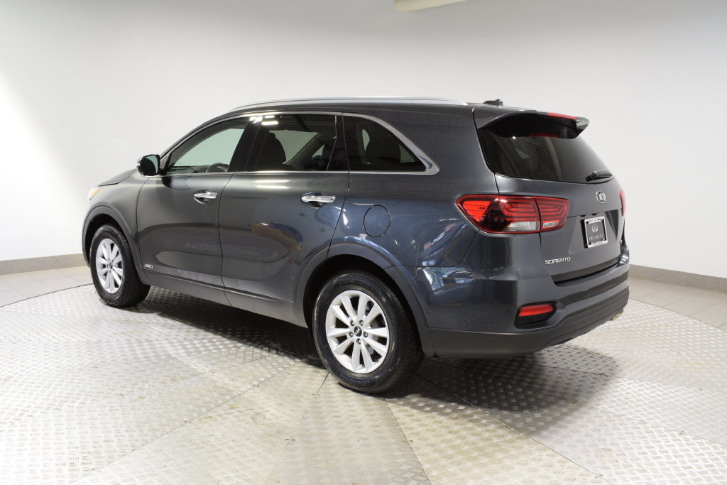 Used 2020 Kia Sorento LX w/ LX I4 Convenience Package AWD/4WD image 11