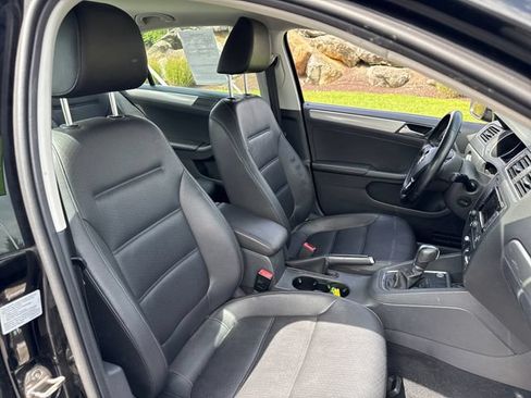 Used 2015 Volkswagen Jetta SE FWD image 13