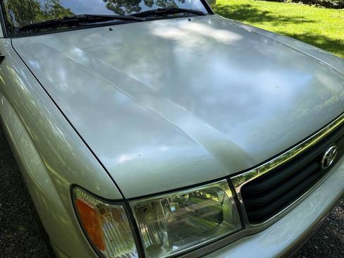 Used 2001 Toyota Land Cruiser AWD/4WD image 29