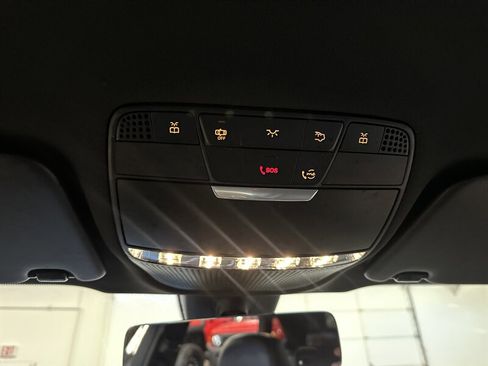 Used 2021 Mercedes-Benz GLC 300 4MATIC image 30