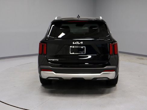 Used 2025 Kia Sorento SX FWD image 11