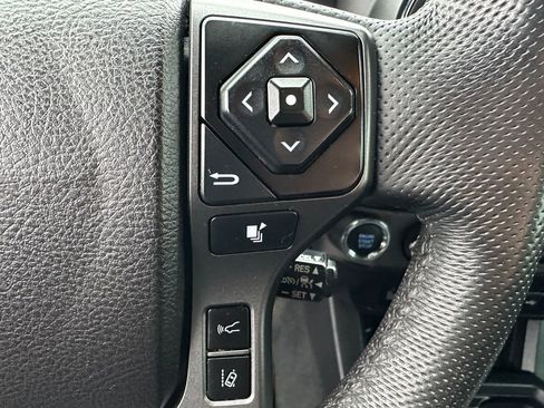 Used 2021 Toyota Tacoma TRD Off-Road w/ Technology Package image 20