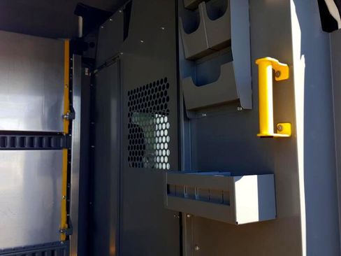 Used 2022 Ford E-Transit 148 High Roof Extended image 10