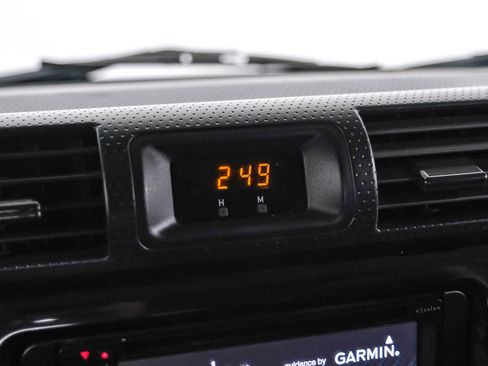 Used 2007 Toyota FJ Cruiser 4WD image 23