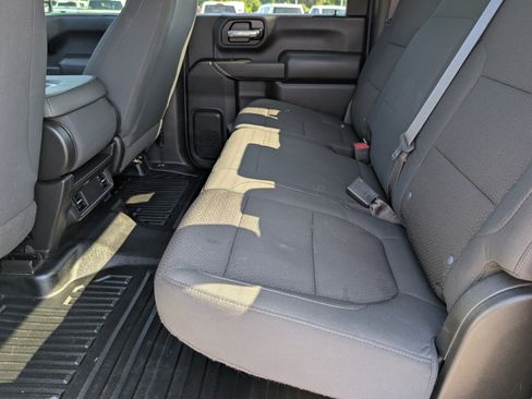 Used 2021 GMC Sierra 2500 4x4 Crew Cab w/ Convenience Package image 15