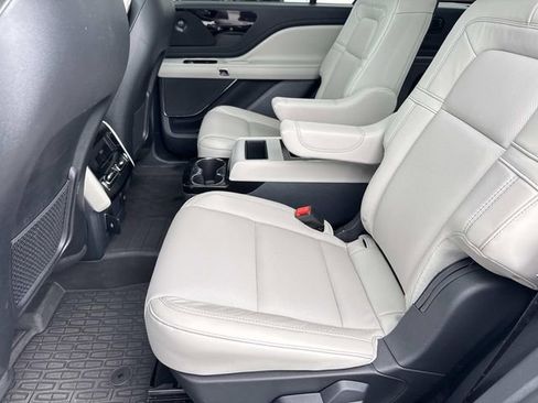 New 2026 Lincoln Aviator Reserve w/ Jet Appearance Package RWD image 15