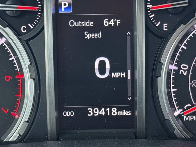 Used 2022 Toyota 4Runner Limited AWD/4WD image 18