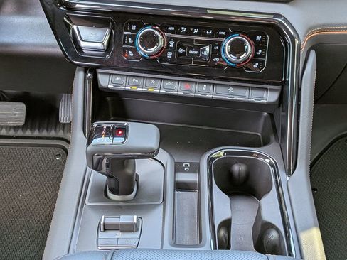 New 2026 GMC Sierra 1500 AT4 w/ AT4 Premium Package image 19