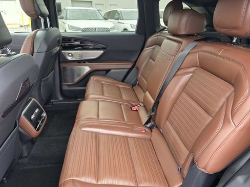 New 2026 Lincoln Nautilus Reserve image 7