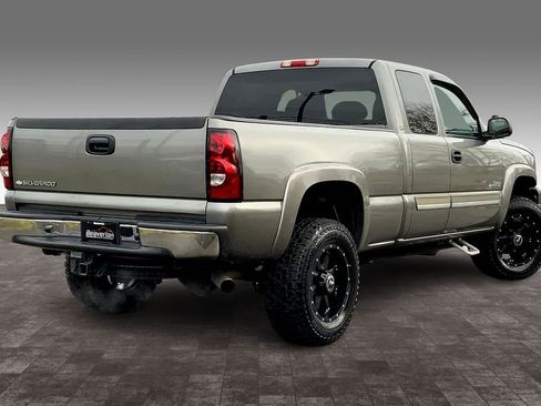 Used 2006 Chevrolet Silverado 2500 LT w/ Onstar Plus Package image 13