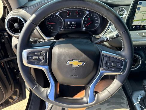 Used 2024 Chevrolet Blazer LT w/ Sound & Technology Package FWD image 21