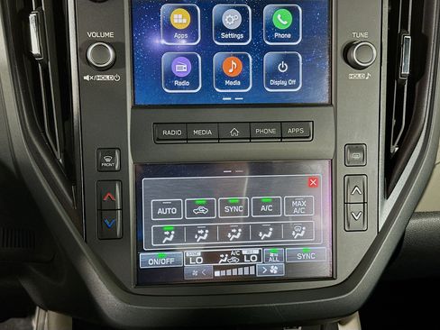 Used 2025 Subaru Forester AWD/4WD image 22