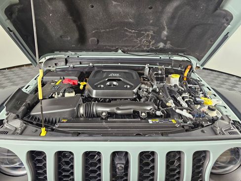 Used 2023 Jeep Wrangler Unlimited Rubicon 4xe w/ Cold Weather Group AWD/4WD image 9