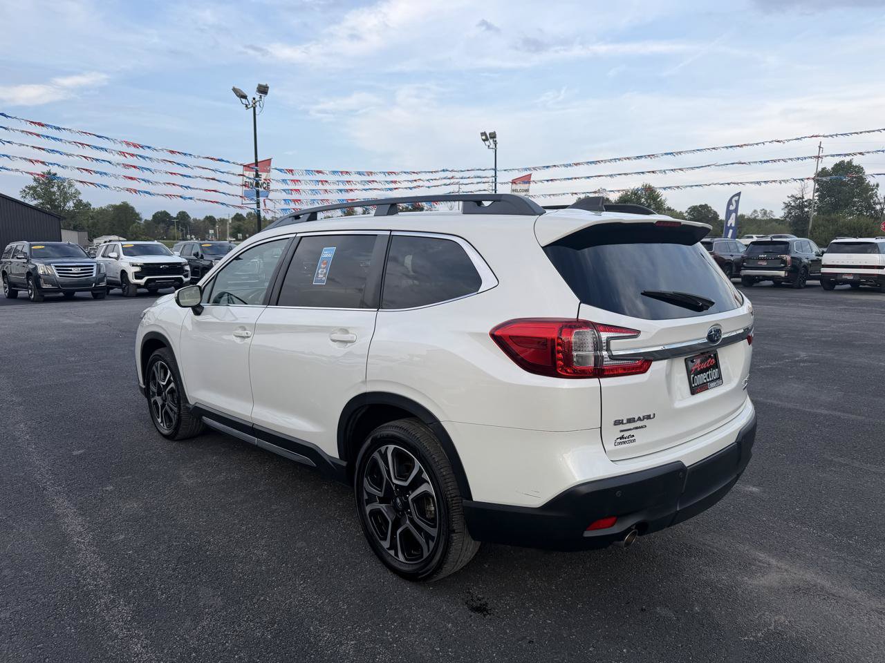 Used 2023 Subaru Ascent Limited AWD/4WD image 8