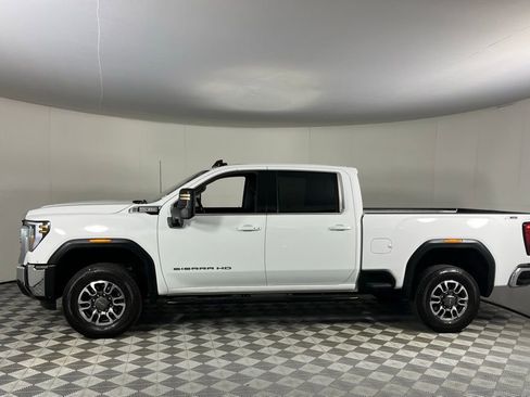 Used 2024 GMC Sierra 2500 SLE w/ SLE Convenience Package image 9