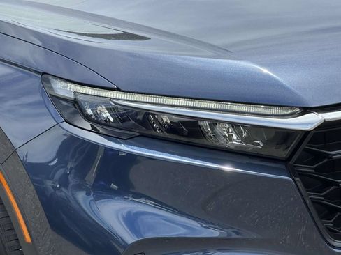 Certified 2025 Honda CR-V LX image 7