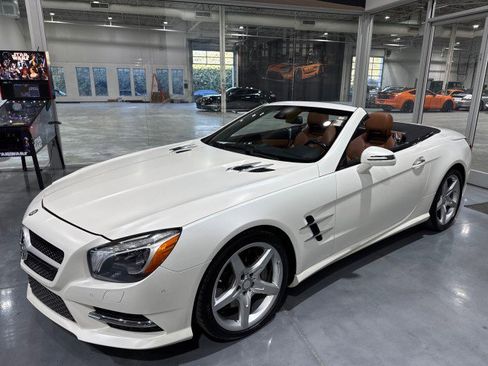 Used 2013 Mercedes-Benz SL 550 w/ Premium Pkg image 30