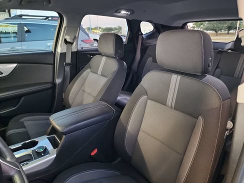 Used 2025 Chevrolet Blazer LT w/ Convenience Package FWD image 15