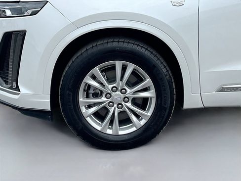 Used 2025 Cadillac XT6 Luxury FWD image 33